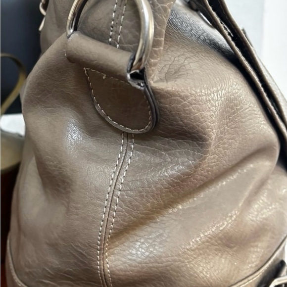 Tory Burch Large Amanda Leather Bag - Picture 3 of 13